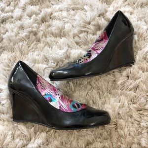 Steve Madden | Black Low Heel Patent Wedges Size 7